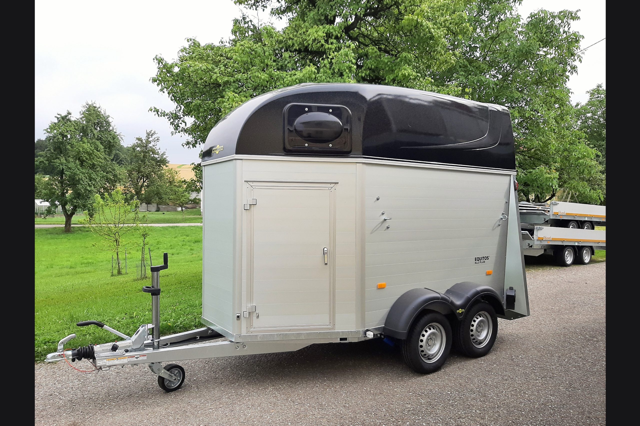 F70A688D-055A-4049-BDBD-8C33CFCB04AF